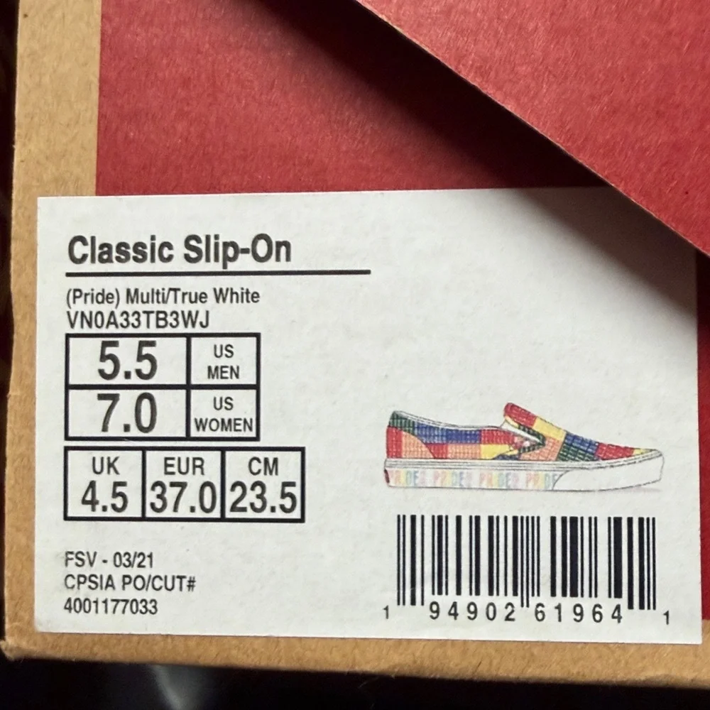 Vans WMNS Multicolor Classic Slip-On (Pride) Multi/True White Sneakers